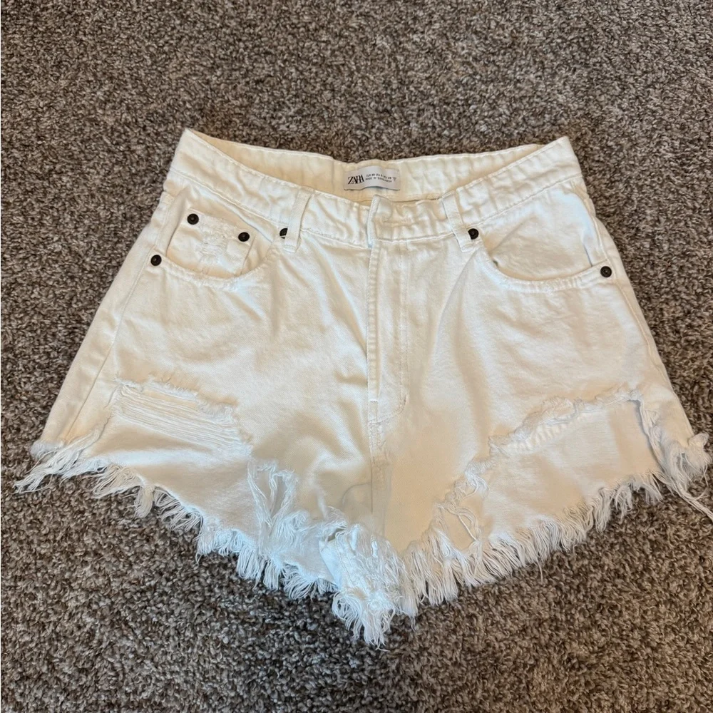 Zara white cut off shorts